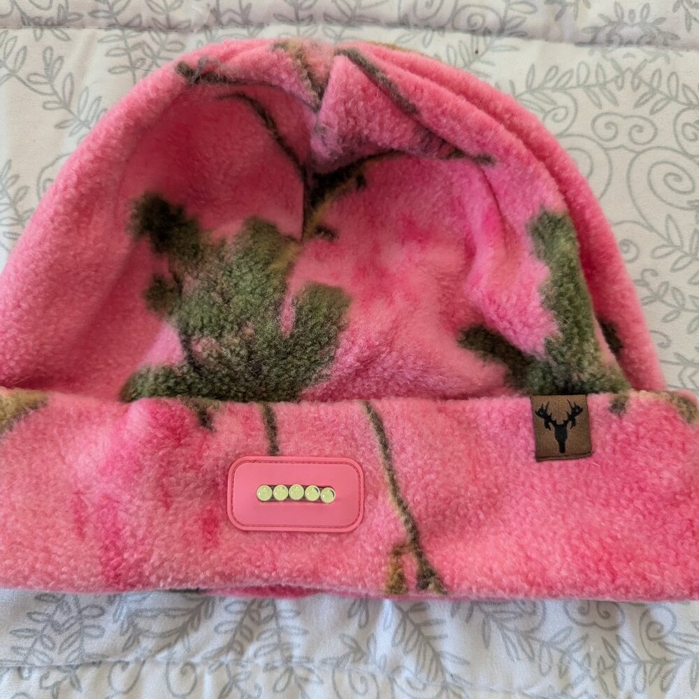 Pink camo light up winter hat